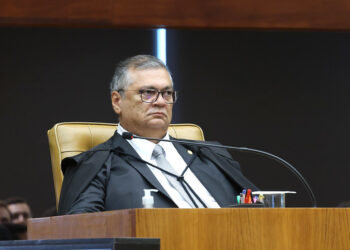 Flávio Dino suspende quebra de sigilo de Lulinha e de outros alvos da CPI do INSS