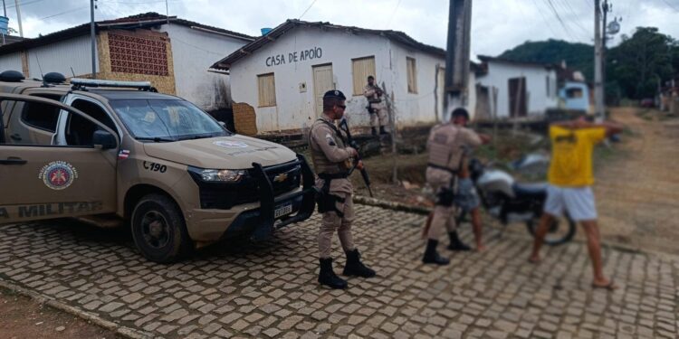 PM intensifica policiamento na zona rural de Jaguaquara com a operação Paz no Vale
