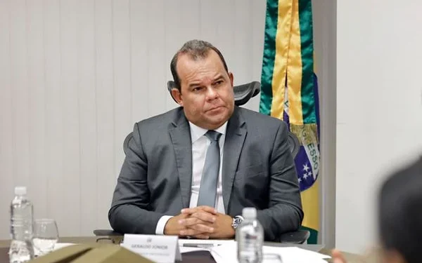 Vice-governador Geraldo Júnior compartilha crítica a Rui Costa em grupo de whatsapp