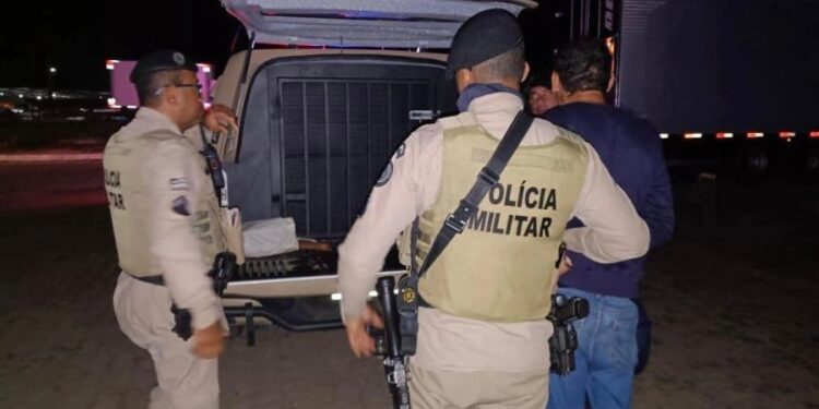 Foragido de Goiás ligado a facção criminosa é capturado em ônibus que passava por Jaguaquara