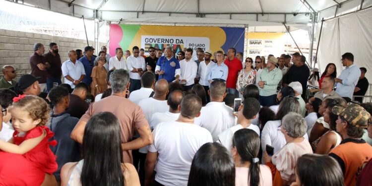 Jerônimo autoriza pavimentação de estrada que liga Cravolândia à BR-420, com investimento de quase R$ 7 milhões