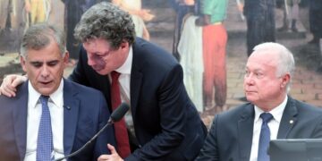 CCJ da Câmara aprova admissibilidade de propostas que acabam com a escala 6×1