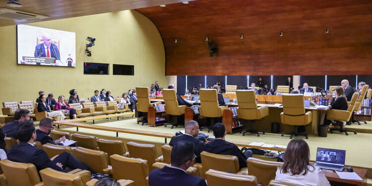 STF valida lei da igualdade salarial entre homens e mulheres em empresas privadas