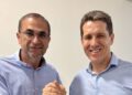 Hassan homenageia Zé Cocá com a Comenda 2 de Julho aprovada pela ALBA