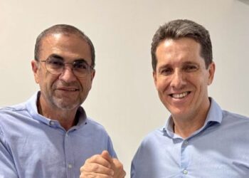 Hassan homenageia Zé Cocá com a Comenda 2 de Julho aprovada pela ALBA