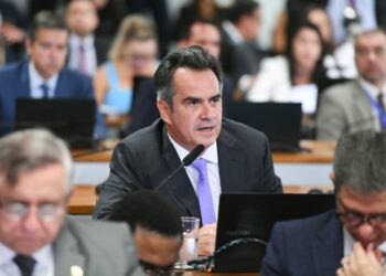 PF cumpre mandados contra Ciro Nogueira em nova fase de operação do caso Master