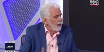 Jaques Wagner diz que dólares e euros apreendidos pela PF são provenientes de diárias e viagens internacionais