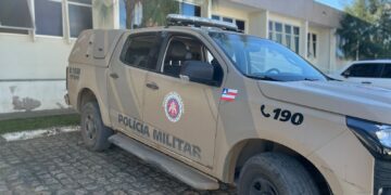 Casal que seria alvo de ação criminosa é conduzido à delegacia junto com adolescente durante operação conjunta em Jaguaquara