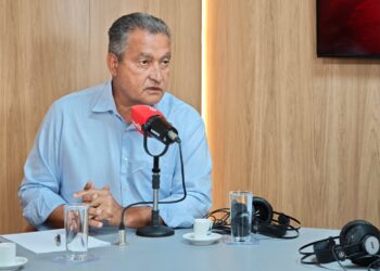 ACM Neto adota cartilha bolsonarista na Bahia e troca propostas por fake news e agressões, diz Rui Costa