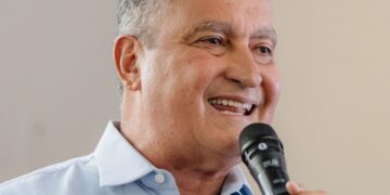 Rui Costa contesta prefeita de Vitória da Conquista sobre creches do PAC e recursos do SUS