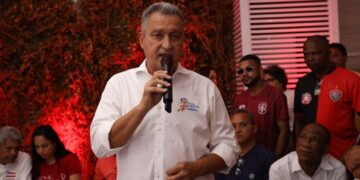 Rui compara oposição a escorpião e diz que eleitor deve evitar quem pode “quebrar as pernas de Lula”