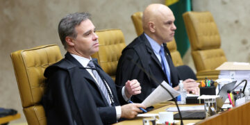 Mendonça retira sigilo de inquérito e expõe relação entre Moraes e Vorcaro