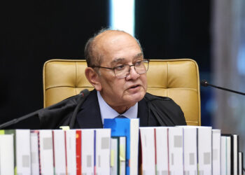 Gilmar Mendes reconhece reajuste do Bolsa Família e diz que medida cumpre decisão do STF