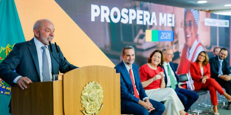 A 12 dias do 2º turno, Lula anuncia pacote com perdão de dívidas e benefício de R$ 5 mil para MEIs