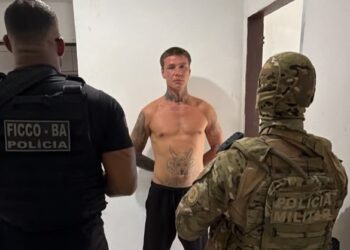 Ex-militar russo condenado à prisão perpétua é preso em Salvador por suspeita de tráfico de armas