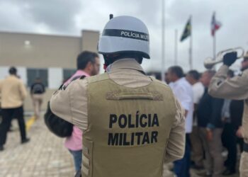 PM conduz suspeito de violência doméstica à delegacia em Jaguaquara