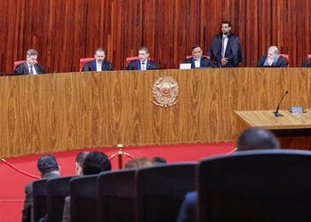 TSE determina anulação dos votos de Garotinho e manda retotalizar eleição no Rio